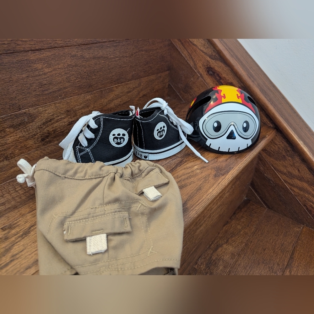 Build a Bear High Top Converse Type shoes, Shorts and Biker Skull helmet - Picture 4 of 15
